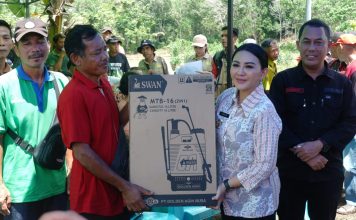 Karolin Ingatkan Bantuan Pertanian Tidak Dijual