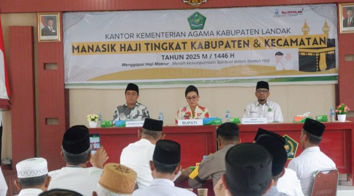 Buka Kegiatan Manasik Haji, Bupati Karolin Harapkan Pelaksanaan Ibadah Haji Berjalan Lancar