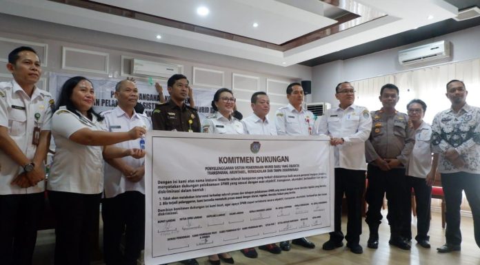 Bupati Karolin Tegaskan Sekolah Tidak Lakukan Pungli Pada Penerimaan Peserta Didik Baru