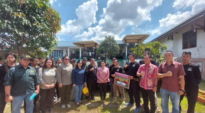 Pemkab Landak Serahkan 58 Unit Alsintan dan 15,63 Ton Benih Jagung kepada Brigade Pangan dan Kelompok Tani