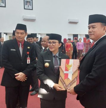 Bupati Karolin Lantik Tiga Pejabat Pimpinan Pratama, Kepala Disdukcapil dan Disdikbud Landak Berganti