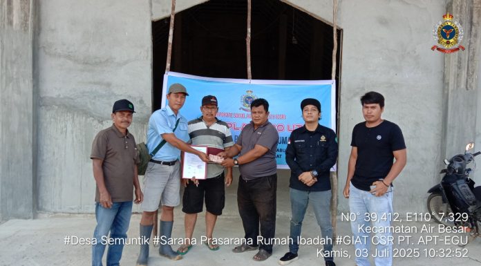 PT. Agro Planindo Utama Salurkan Bantuan CSR ke Gereja ST. Klara Benedikta Semuntik