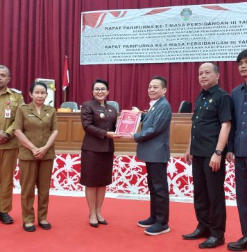 Bupati Landak Sampaikan Rancangan Perubahan KUA-PPAS dan Dua Raperda Inisiatif