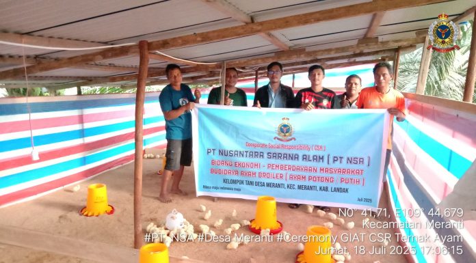 PT NSA Serahkan Bantuan Bibit Ayam Broiler Bagi Kelompok Meranti Jaya Abadi