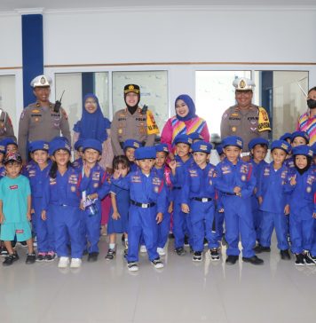 “Polisi Sahabat Anak”, Polres Landak Kenalkan Dunia Kepolisian Lewat Kunjungan Ceria TK Cemerlang