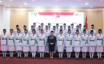 Bupati Karolin Kukuhkan Paskibraka Landak