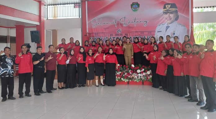 Bupati Landak Kukuhkan Komunitas Wanita Hebat, Siap Dampingi Perempuan dan Remaja