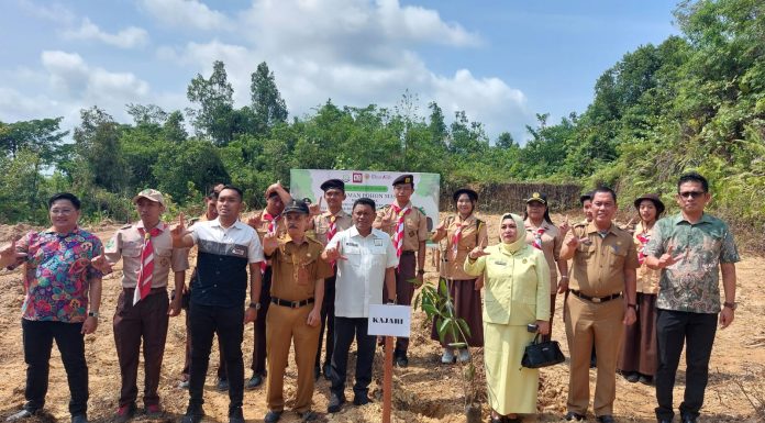Peringati Hari Lahir Kejaksaan ke-80, Kejari Landak Gelar Aksi Tanam Pohon Massal