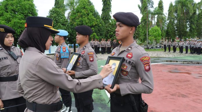 Dua Anggota Polres Landak Dipecat Tidak Hormat, Kapolres: Jadikan Pelajaran Berharga