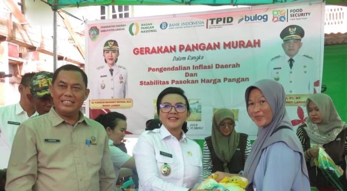 Bupati Landak Buka Gerakan Pangan Murah dan Tinjau Sekolah Hingga Layanan Publik di Mandor