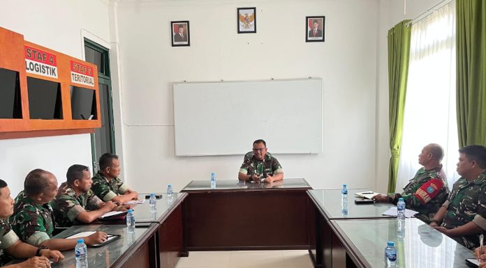 Dandim 1210/Landak Tekankan Evaluasi untuk Tingkatkan Kinerja Satuan