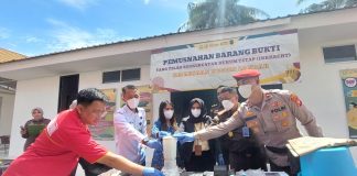 Kejari Landak Musnahkan Barang Bukti 54 Perkara, Narkotika Mendominasi