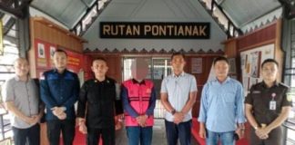 Kejari Landak Terima Tersangka Dugaan Korupsi Dana Desa Tolok Rp683 Juta