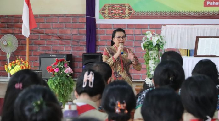 Bupati Karolin: Sinergi Pemerintah dan Gereja Penting Cegah Pernikahan Dini