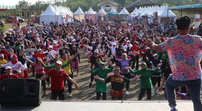 Zumba Meriah Warnai HUT ke-26 Kabupaten Landak