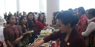 Makan Baranje’ Tradisi HUT Pemda Landak Dengan Makanan Lokal