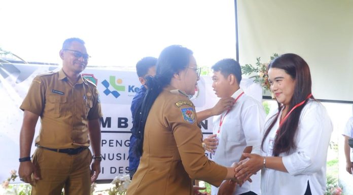 Bupati Karolin Dorong Generasi Muda Jadi Penggerak Koperasi Desa