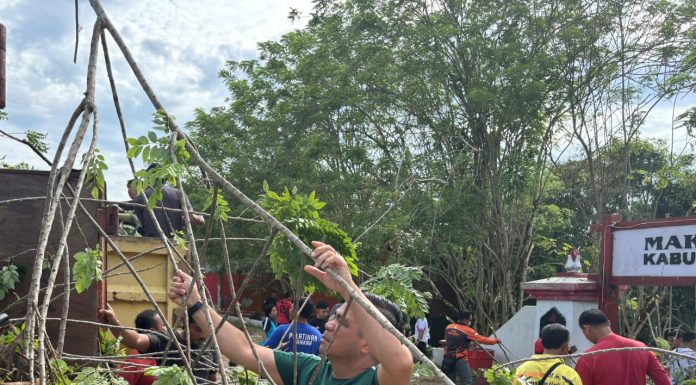 Wabup Erani Ajak OPD Landak Jaga Kekompakan Lewat Gotong Royong