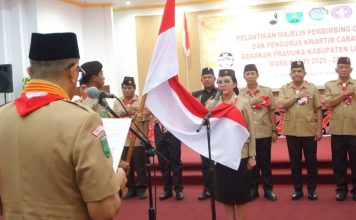 Karolin Margret Natasa Resmi Pimpin Mabicab Gerakan Pramuka Landak