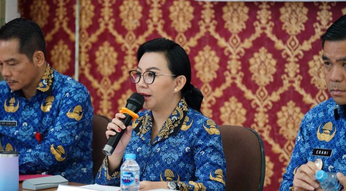 Bupati Karolin Pimpin Rakor Percepatan Program Makan Bergizi Gratis di Landak