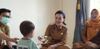 Perangi Gizi Buruk, Bupati Landak Fokus Edukasi Pola Asuh dan Pemberdayaan Ibu