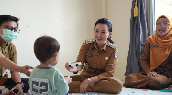 Perangi Gizi Buruk, Bupati Landak Fokus Edukasi Pola Asuh dan Pemberdayaan Ibu
