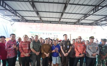 Anggaran Terbatas, Bupati Landak Tetap Upayakan Subsidi Sembako untuk Warga