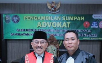 Yohanes Resmi Diambil Sumpah sebagai Advokat di Pengadilan Tinggi Denpasar