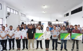 Langkah Nyata Pemkab Landak, Bupati Karolin Beri Jaminan Sosial bagi Pekerja Transportasi