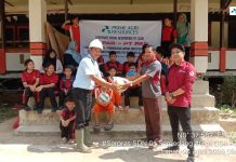 Komitmen Nyata, PT PAR dan PAS Salurkan Bantuan Pendidikan untuk SDN 01 Semedang