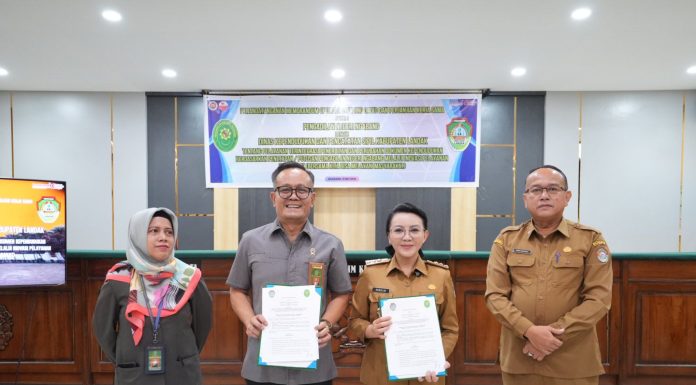 Bupati Landak Karolin Hadirkan Layanan Dokumen Kependudukan “One Day Service” bersama PN Ngabang