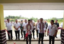 Bupati Karolin Resmikan SMPN 5 Air Besar