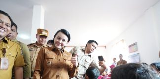Karolin Soroti Stunting di Sompak, Ajak Orangtua Hentikan Kebiasaan Jajan Sembarangan pada Anak