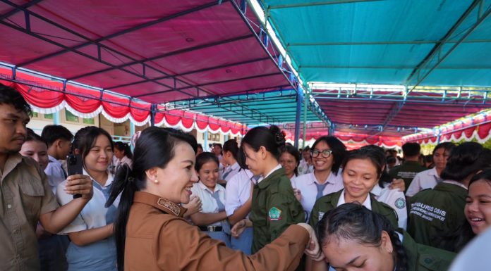 Bupati Karolin kepada Pemilih Pemula di Landak: Gunakan Hak Pilih, Jangan Gampang Diiming-imingi Uang