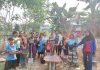 Sambut HUT ke-81 RI, Warga RT 003 Hilir Tengah Gotong Royong Timbun Jalan Berlubang