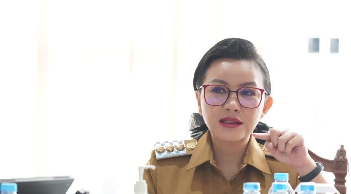 Dampak Kabut Asap, Bupati Karolin Minta ASN Landak Ganti Apel Pagi Dengan Doa Bersama