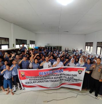 Polres Landak Edukasi Pelajar SMPN 7 Ngabang, Ingatkan Bahaya Narkoba