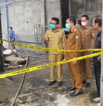 Wabup Landak Sampaikan Duka atas Kebakaran Ruko yang Tewaskan Dua Orang